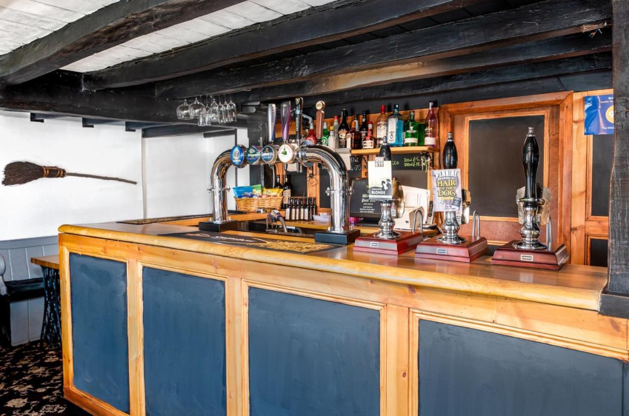 The Witching Post Inn Egton Exterior foto